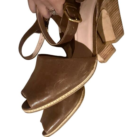 Stuart Weitzman Wood Block Heel Sandals – Women’s Size 11 - Picture 8 of 8